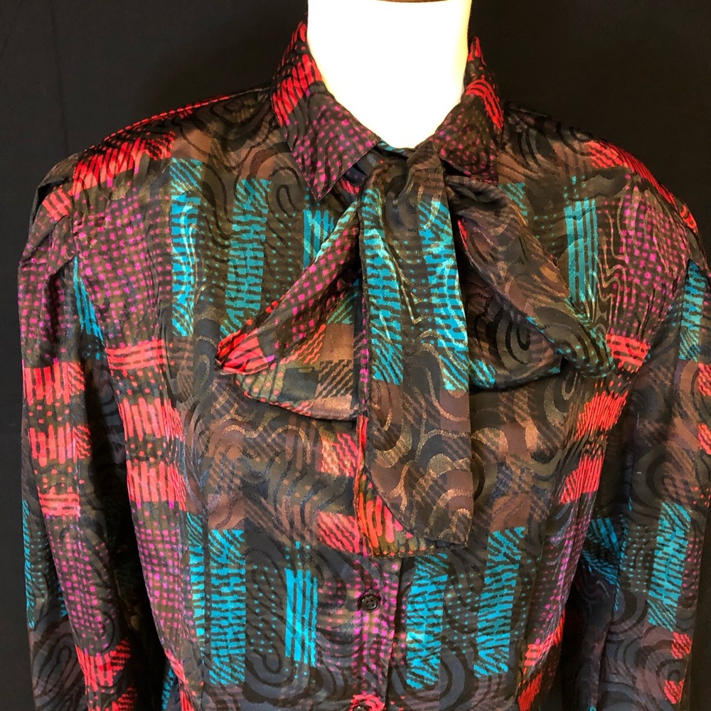 Vintage Nicola blouse necktie